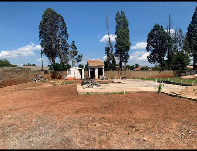 1,000M² VACANT LAND FOR SALE IN HENLEY ON KLIP